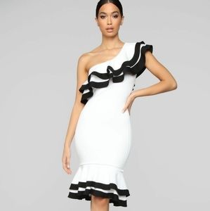 Fashion Nova One Shoulder Midi Dress M NWT